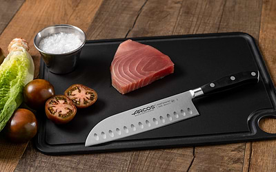 Knives with dimples: Do they really prevent food from sticking to the knife?