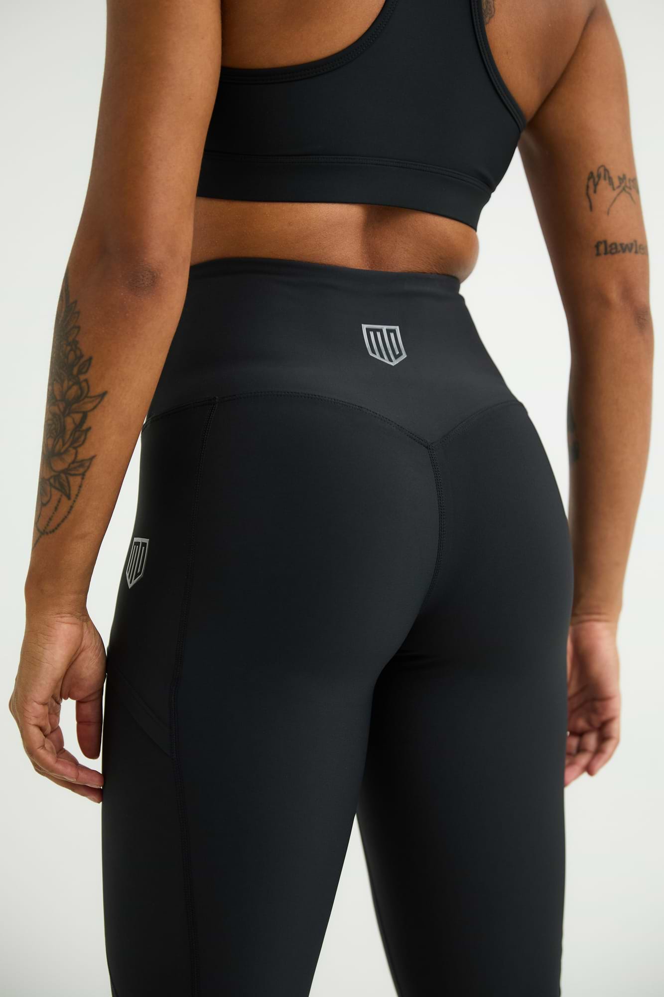 Thelma V-Shape Leggings