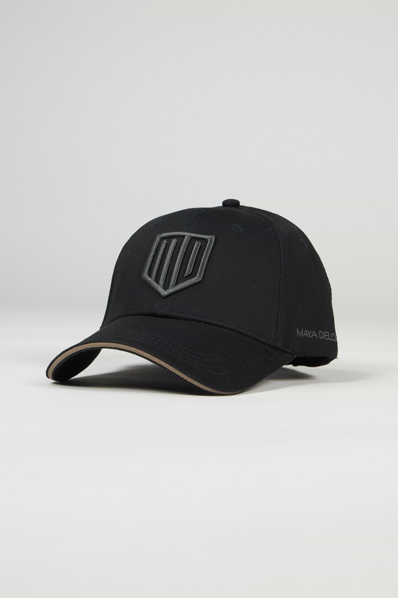 Asta Black Cap
