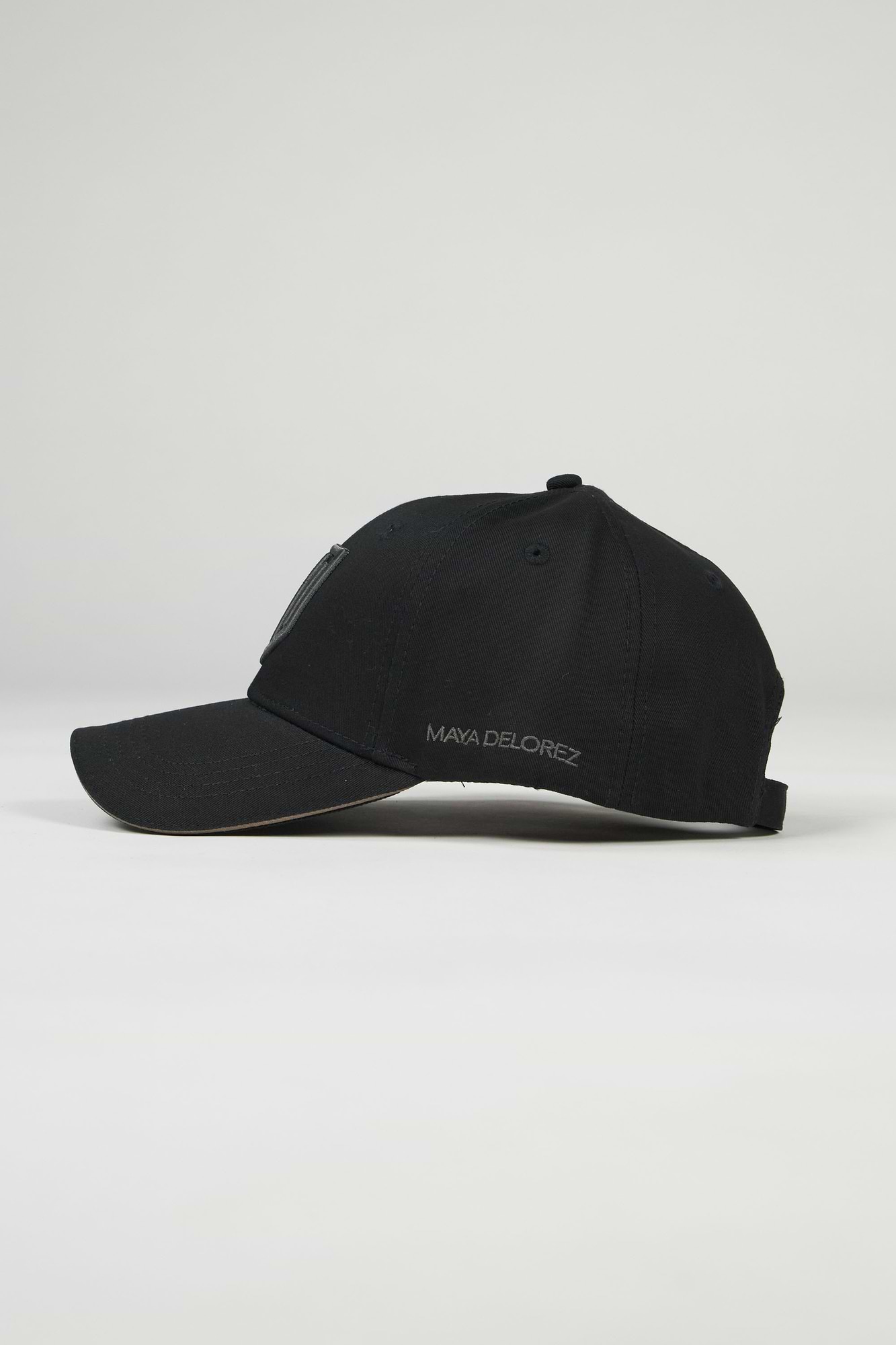 Asta Black Cap