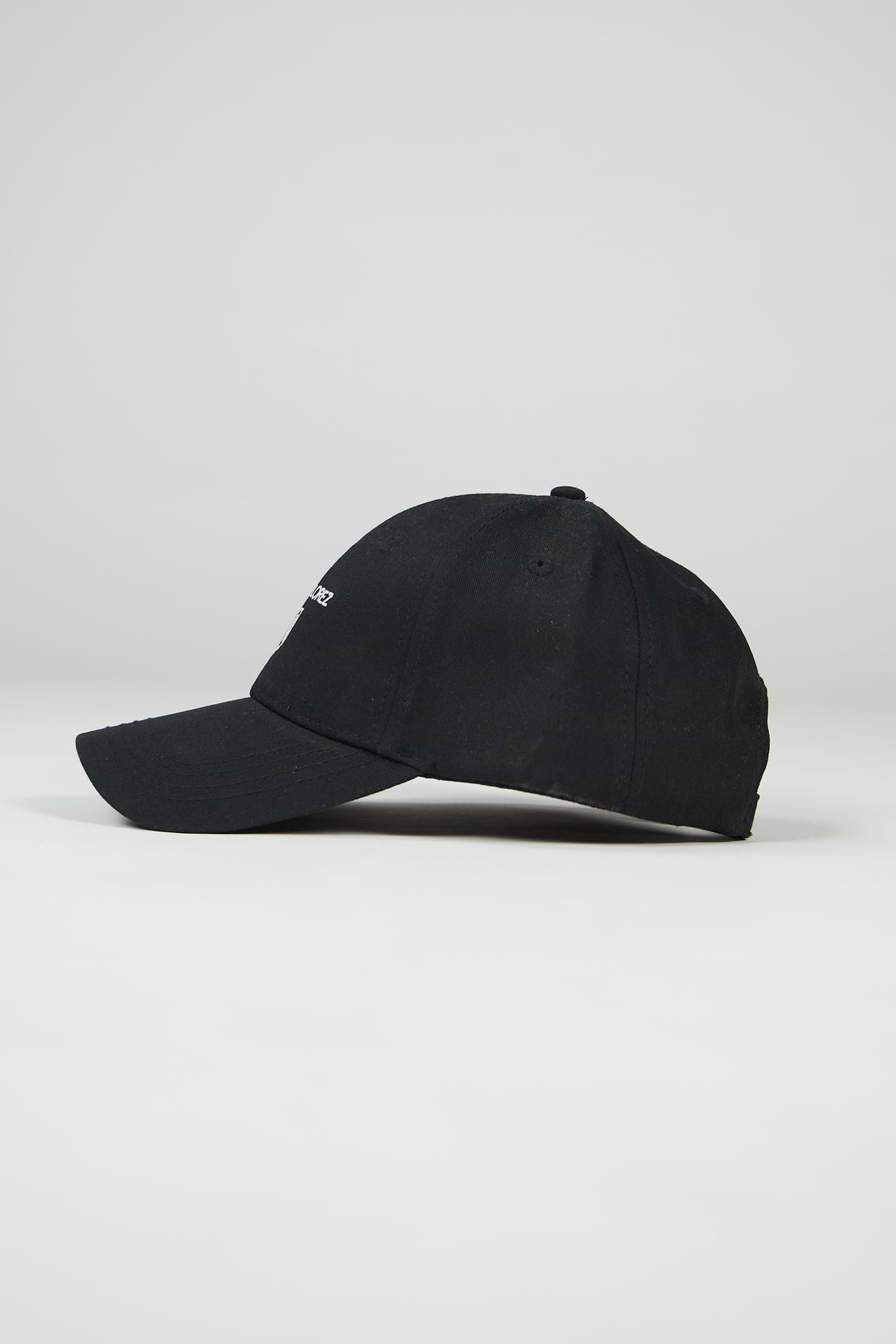 Bobbie Black Cap