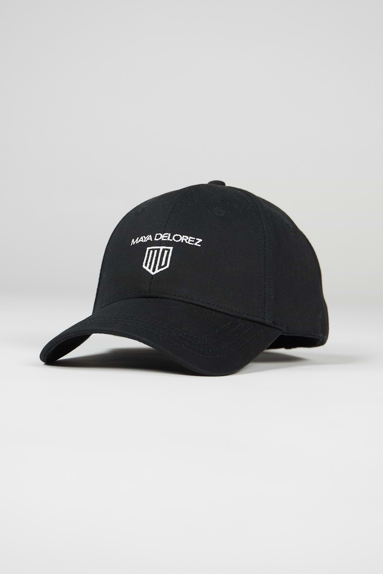 Bobbie Black Cap
