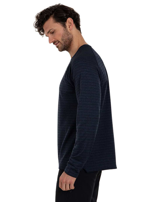 Berghaus Men s Thermal Tech Long Sleeve Crew Neck Tee Night Sky Mood Indigo