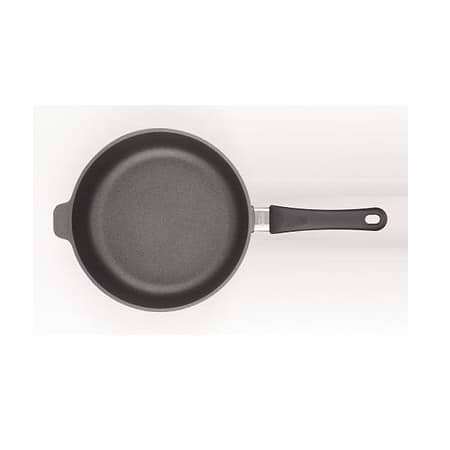 מחבת עגול 32 דגם Titanium Nowo מבית Woll