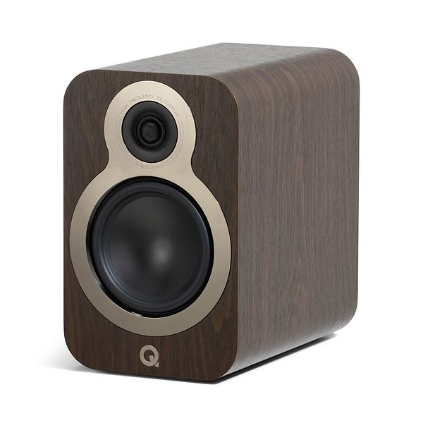Q Acoustics 3030C Claro Walnut Par