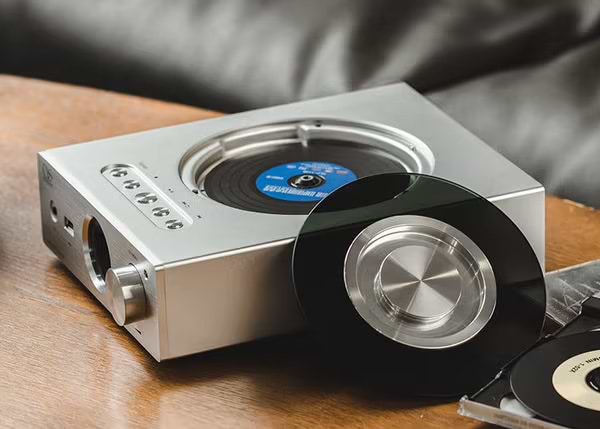 ec3-cd-player-silver_6374ee089fd21_600