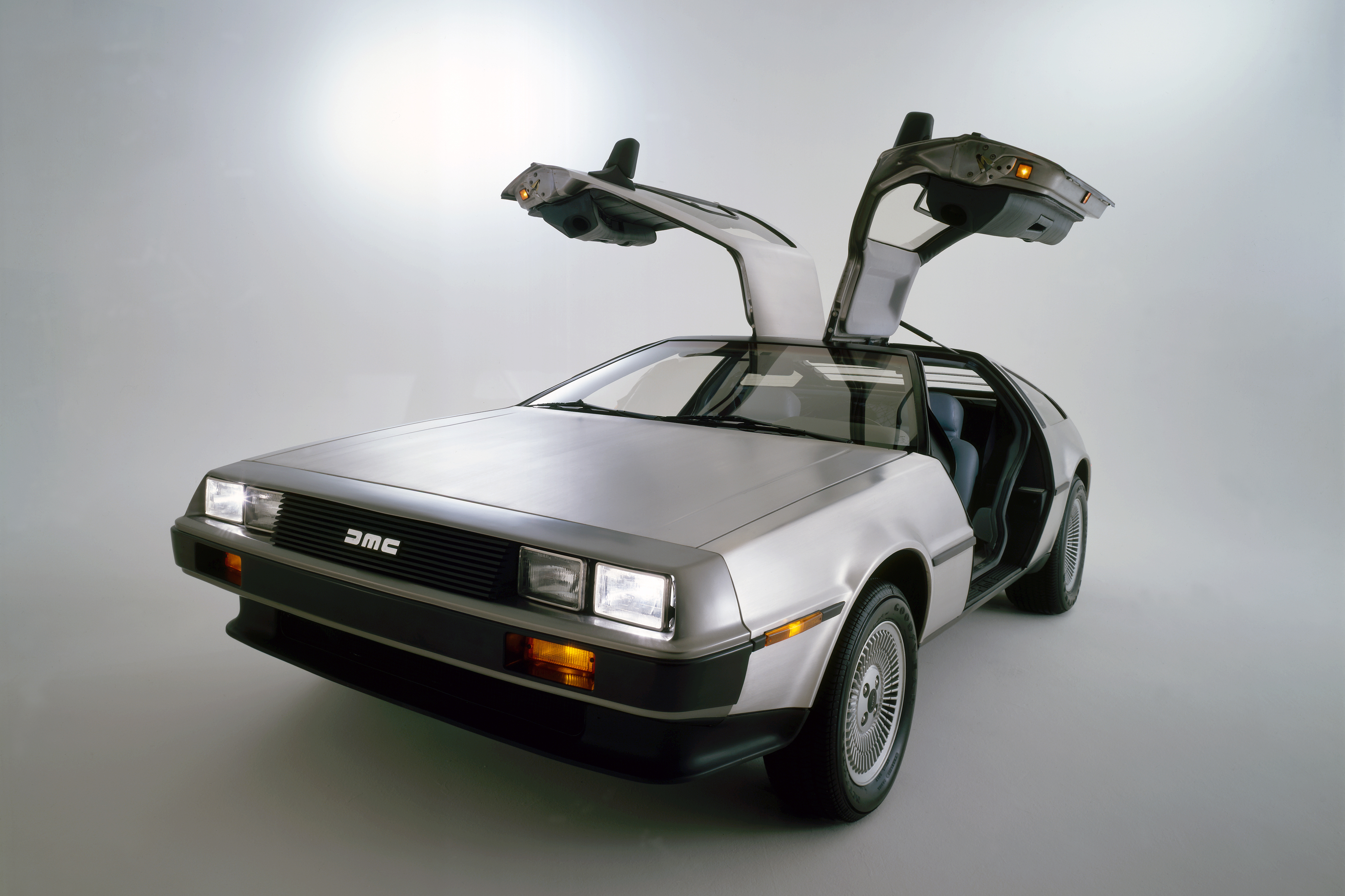 DeLorean_DMC-12_1