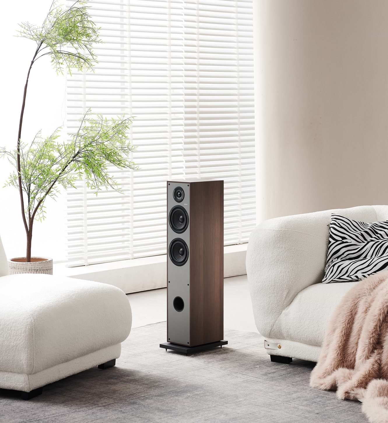 LIFESTYLE_HORUS_11F_WALNUT-DARK_GREY_02
