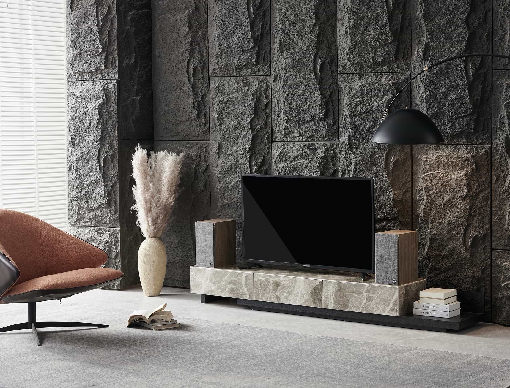 LIFESTYLE_HORUS_6B_LIGHT_WOOD_02