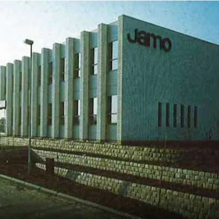 Timeline_1994_-_factory