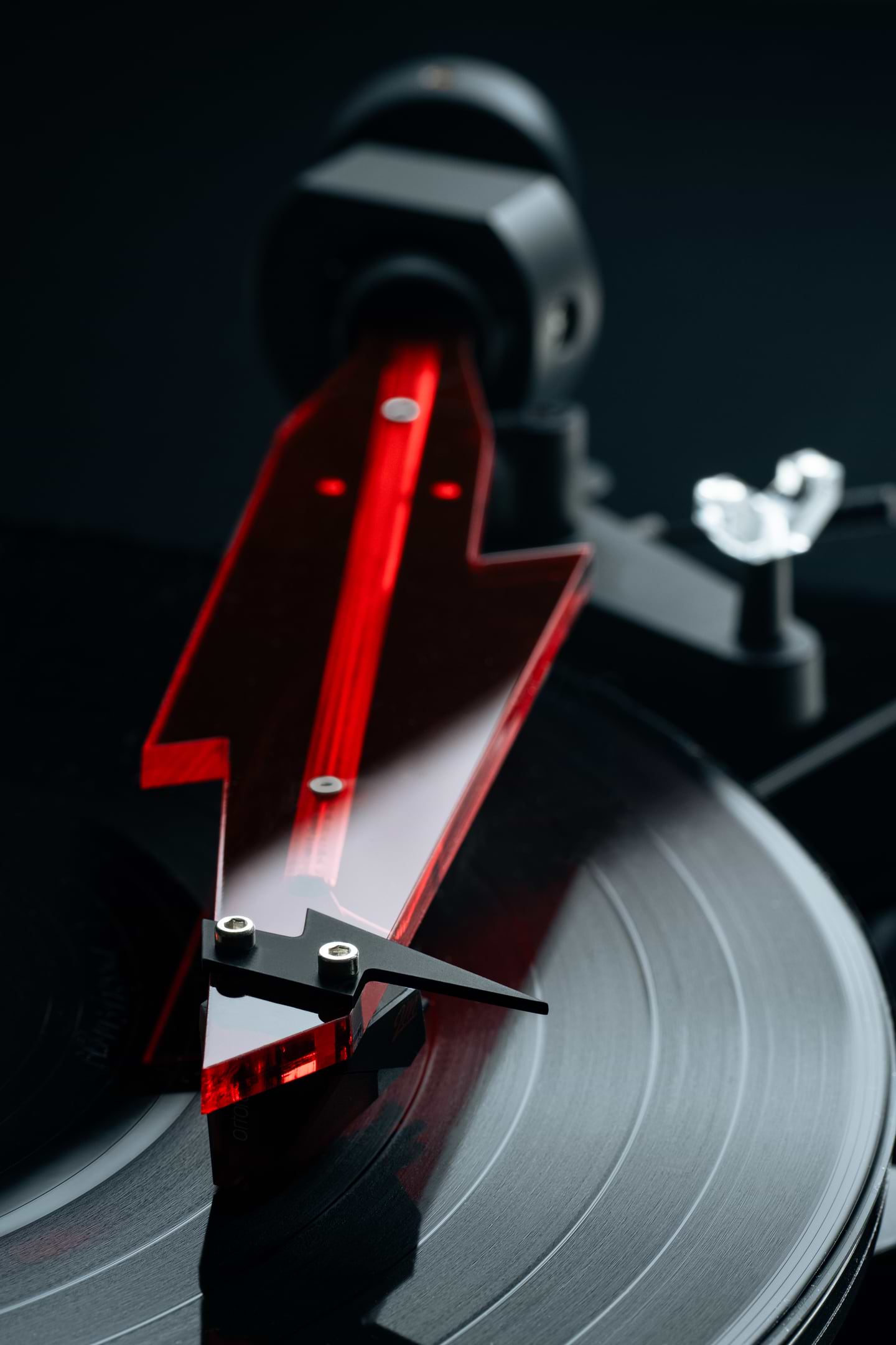ACDC-Tonearm-RedFlash
