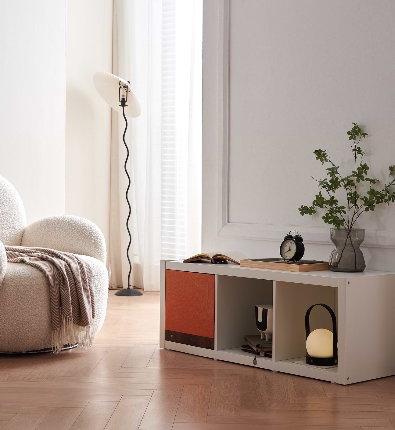 TAN_SPECTRUM_SQUARE_LIFESTYLE_08