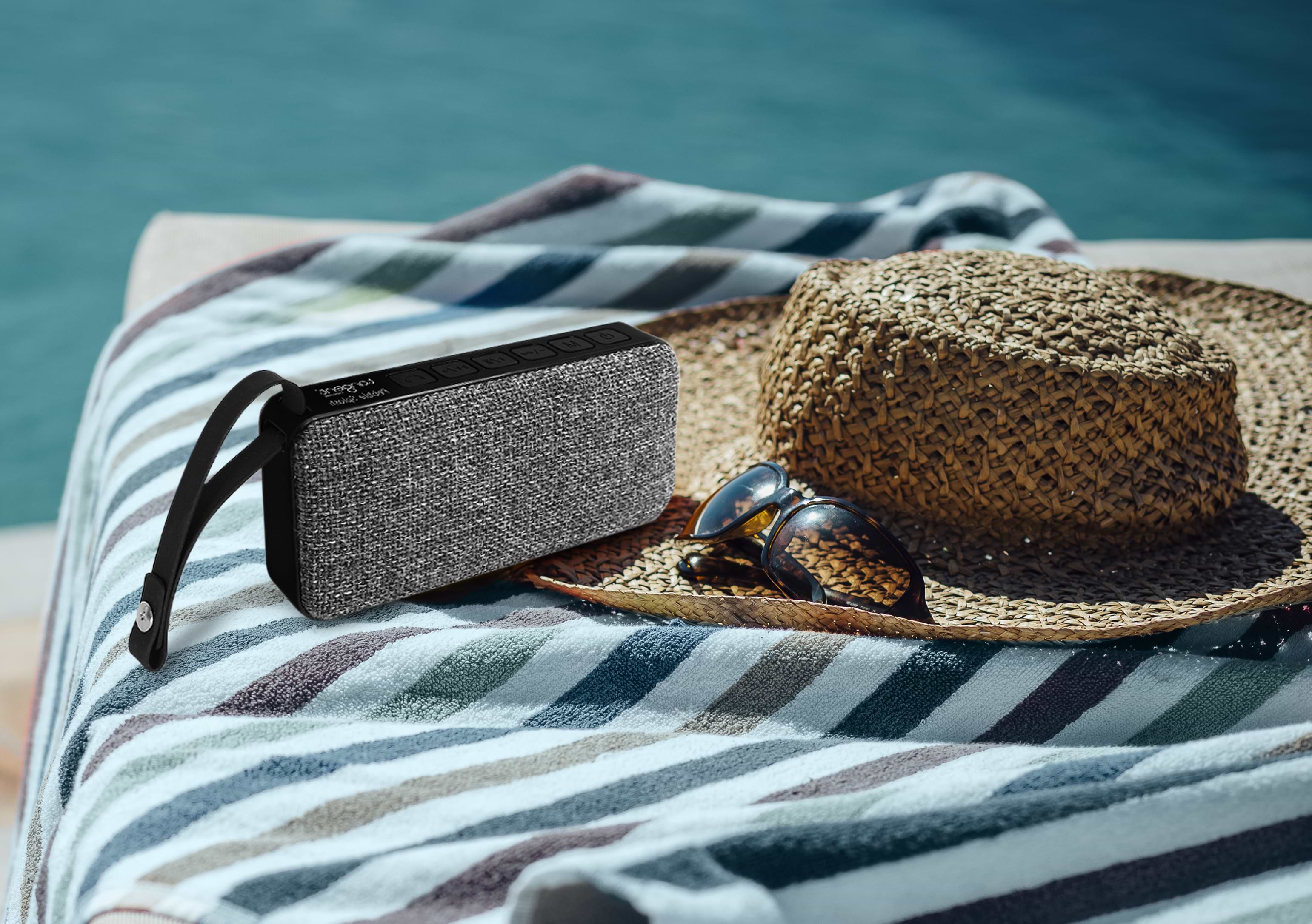 TAN-peeble-plash-LF_3b