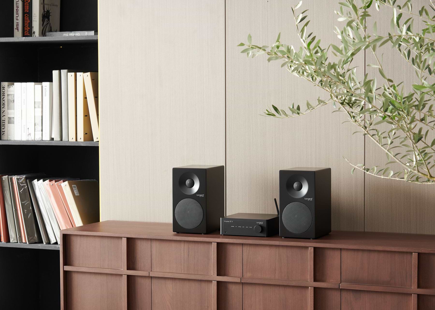 TANGENT_SPECTRUM_II_X5_LIFESTYLE_04