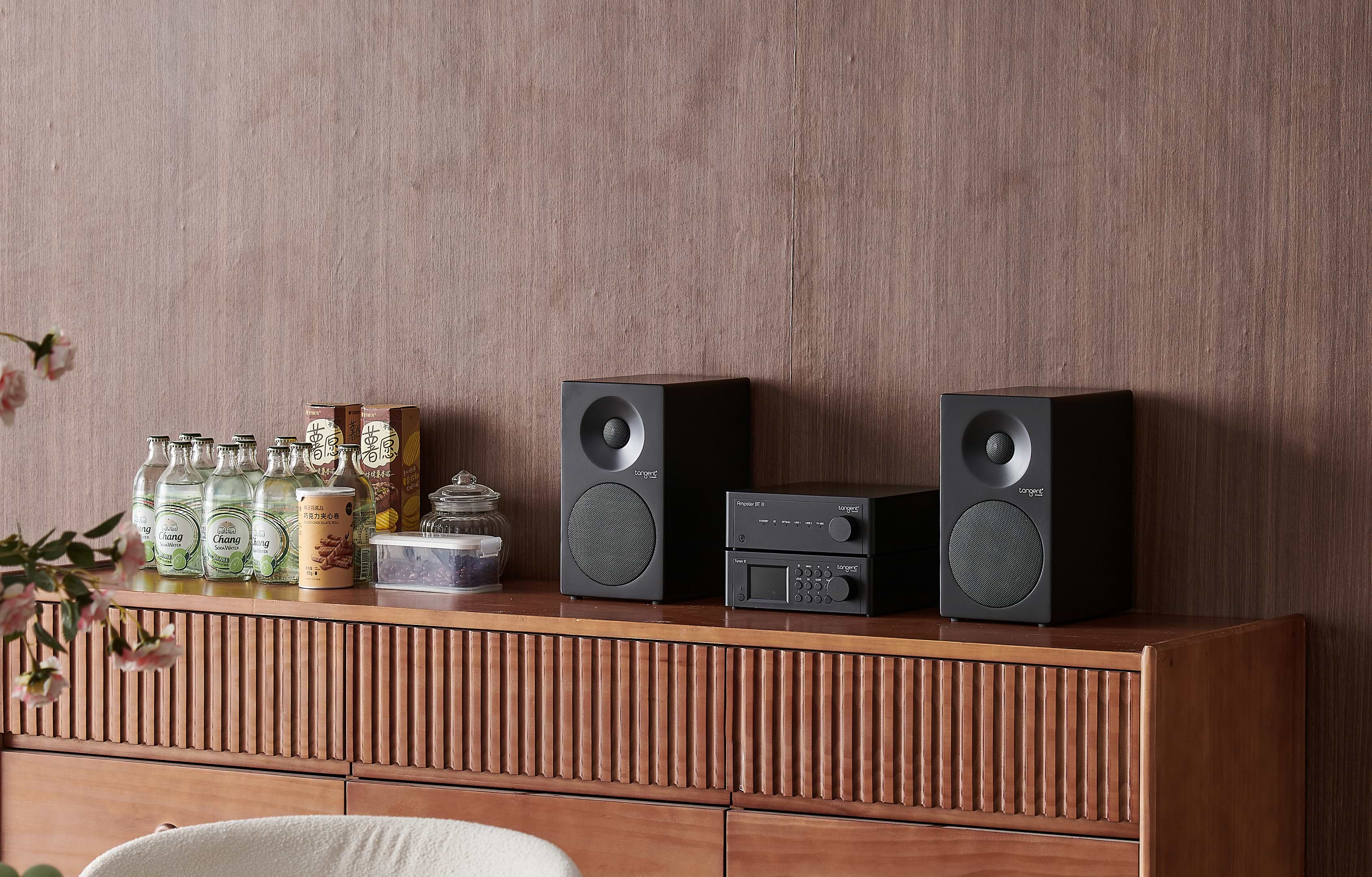 TANGENT_TUNER_III_LIFESTYLE_01