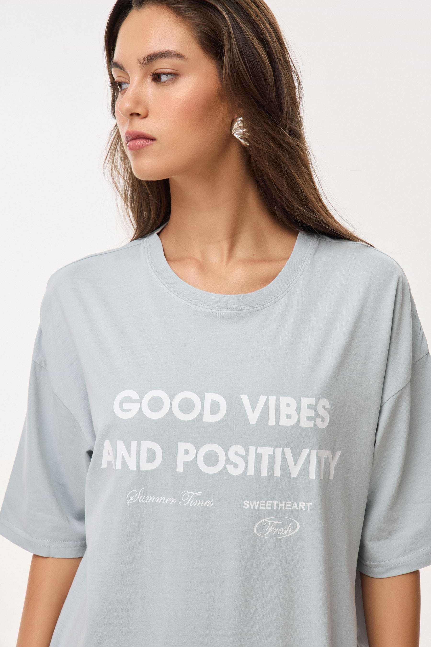 GOOD VIBES טי שטופה image number undefined