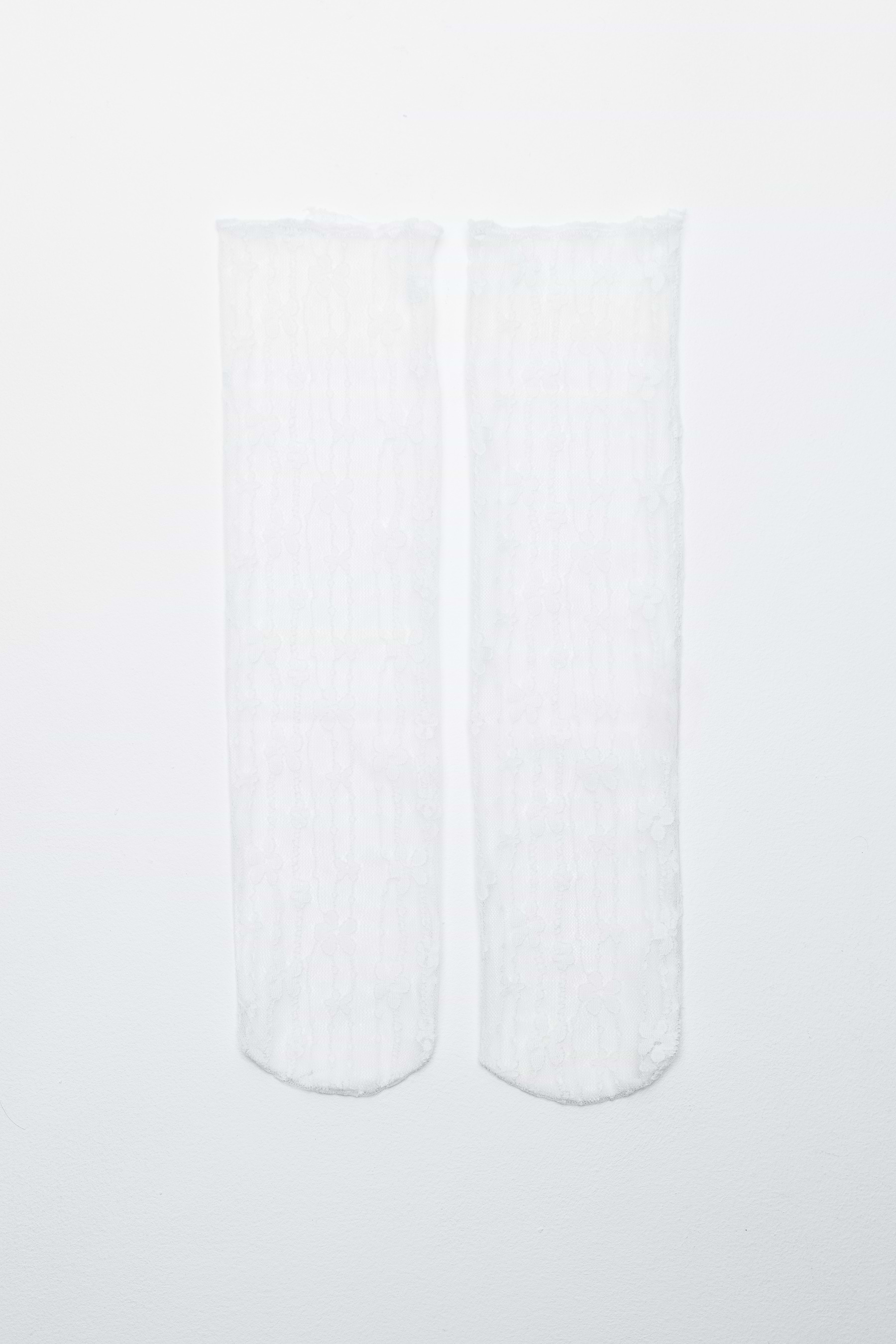 SHEER LACE -זוג גרביים image number undefined