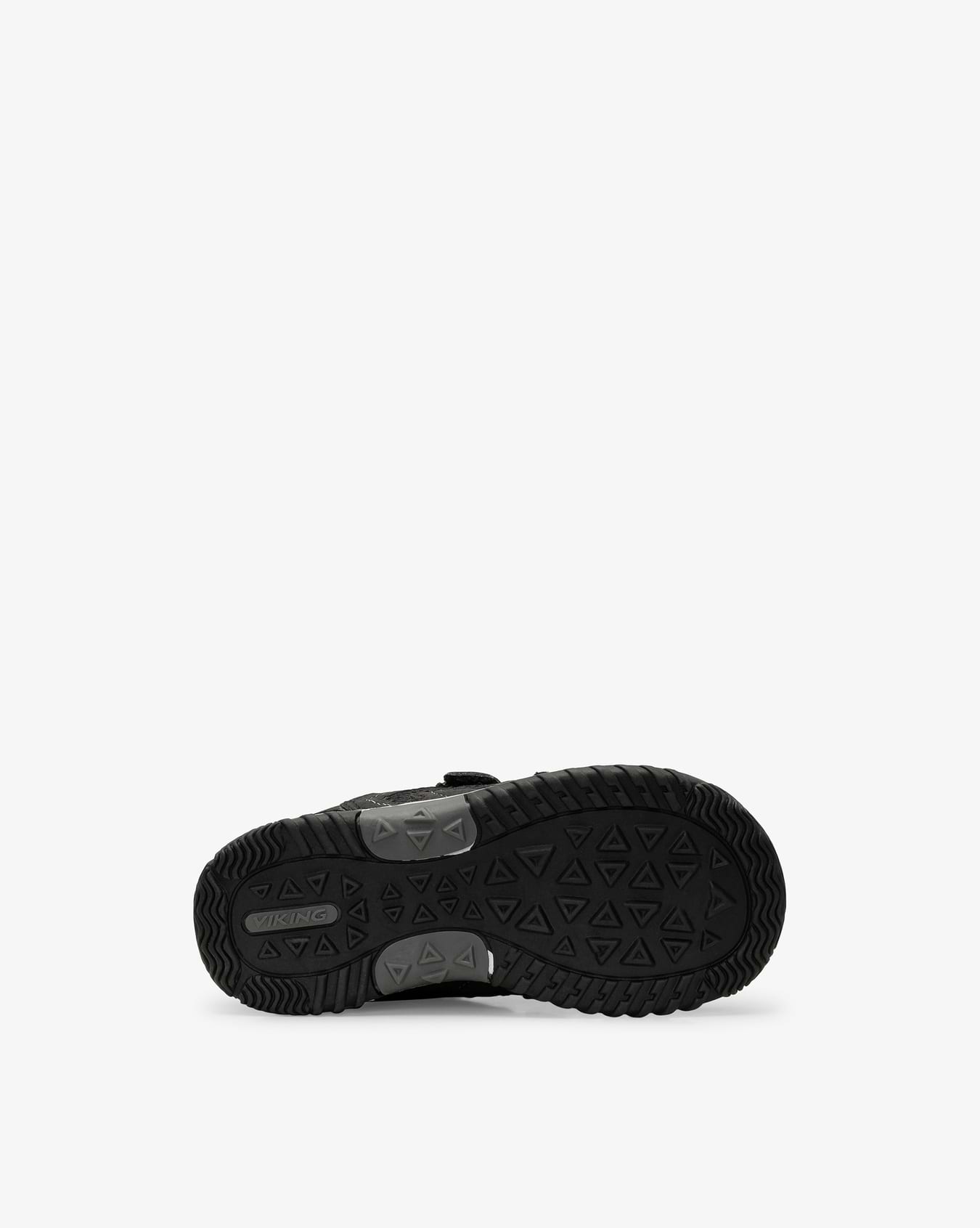 Cascade Low III GTX Black Sneaker
