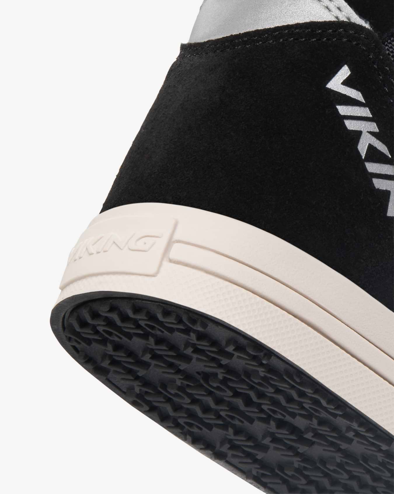 Viking Zing Jr Sneaker Black Waterproof Insulated Velcro