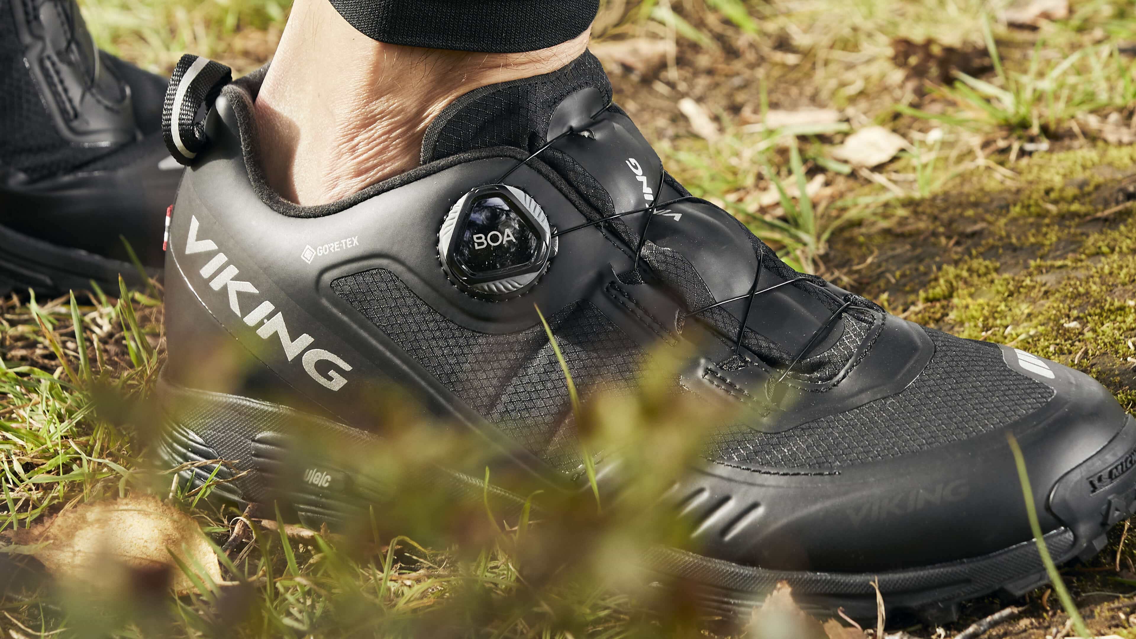 black sneaker hiking shoes goretex waterproof boa