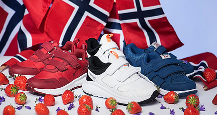 Norske flagg, joggesko i rødt, hvitt og blått, 17-mai