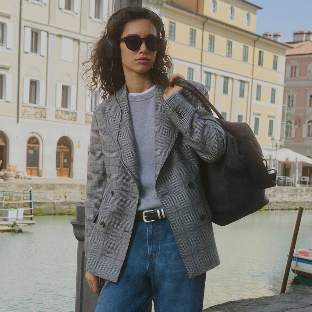 FW26_woman_dem2