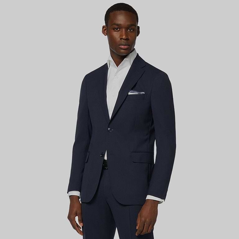 Suits B-Travel