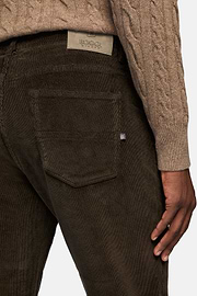 Jeans aus elastischem Samt, Braun, hi-res