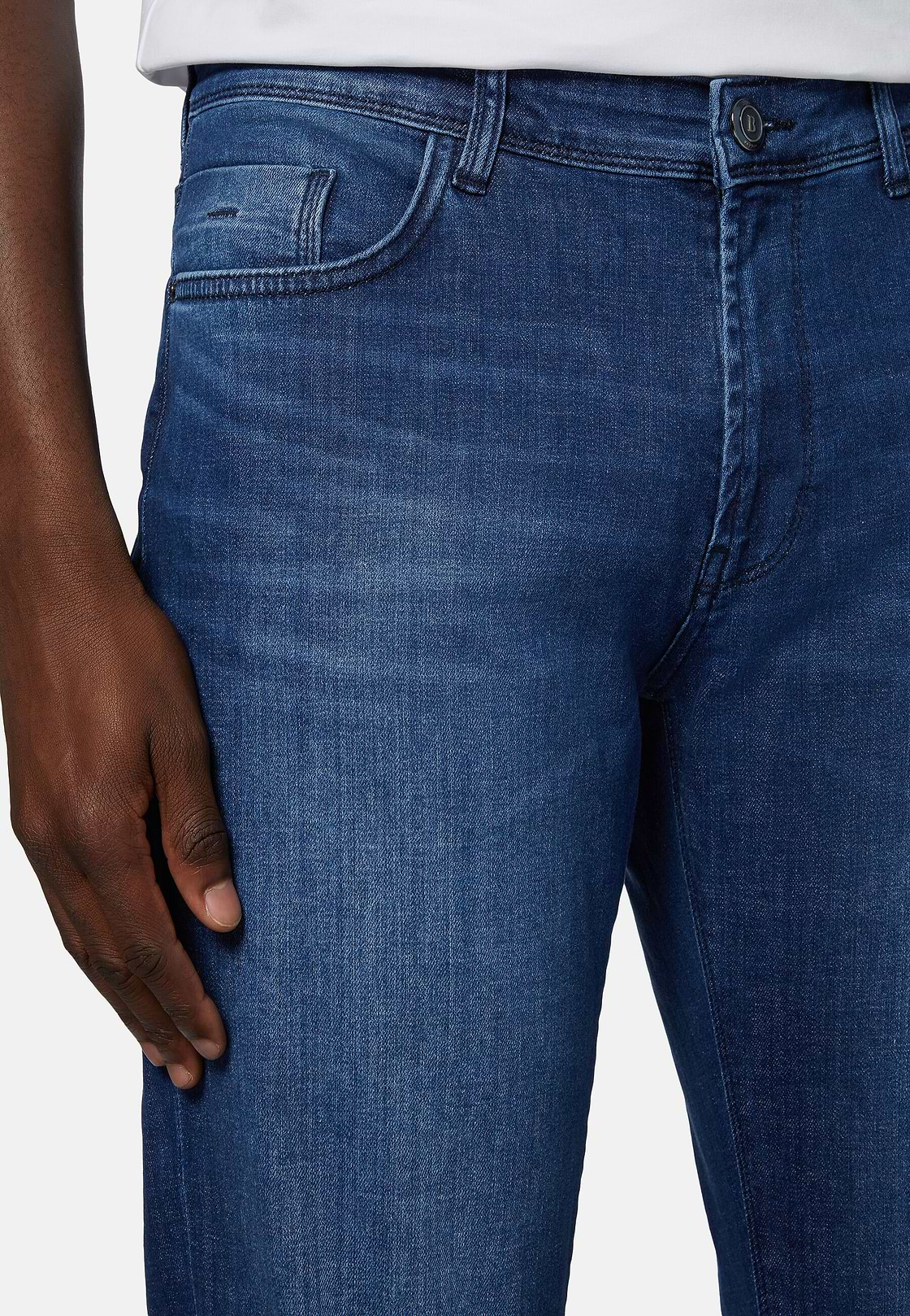 Mittelblaue Jeans Aus Elastischem Denim, Blau, hi-res