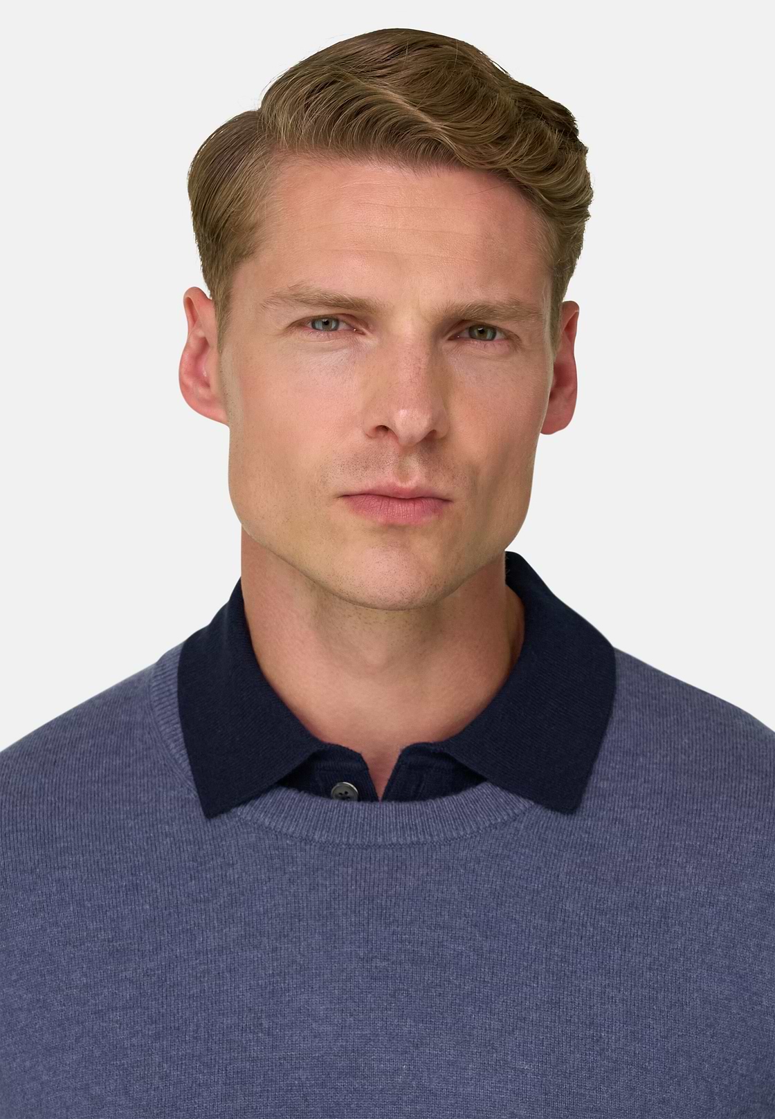 Crew Neck Jumper in Cashmere Blend, Indigo, hi-res, 3