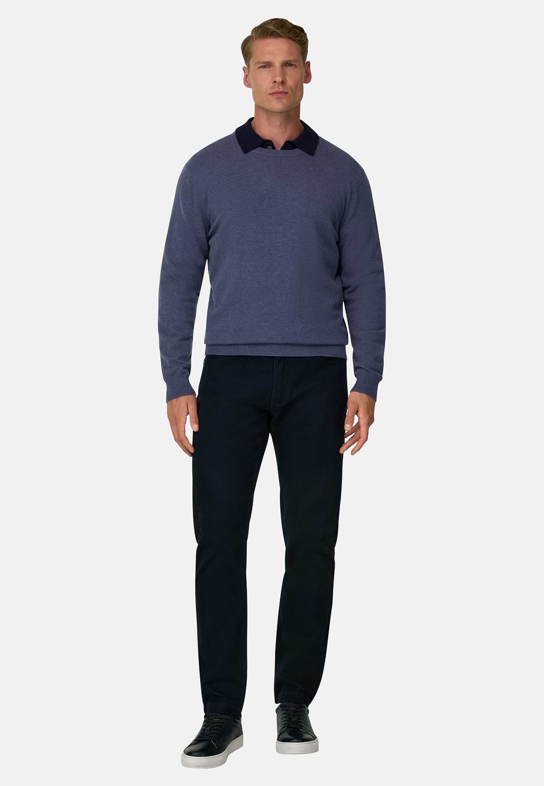 Crew Neck Jumper in Cashmere Blend, Indigo, hi-res, 2