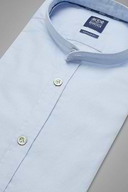 Camisa Regular Fit Celeste Con Cuello Mao, , thumb, 4