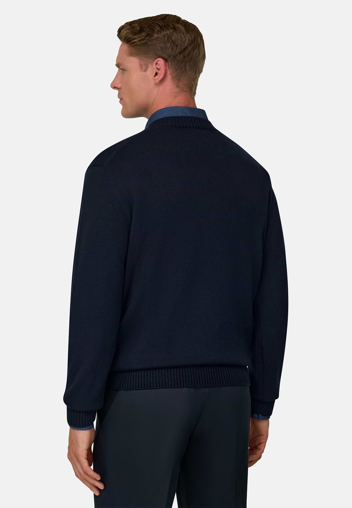V-Neck Jumper in Extrafine Merino Wool, Navy blue, hi-res, 4