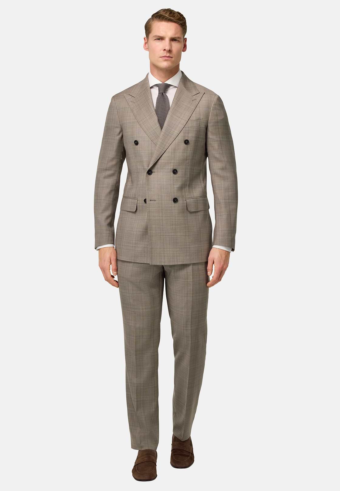 Jaime Lorente Formal Allure Look, , hi-res