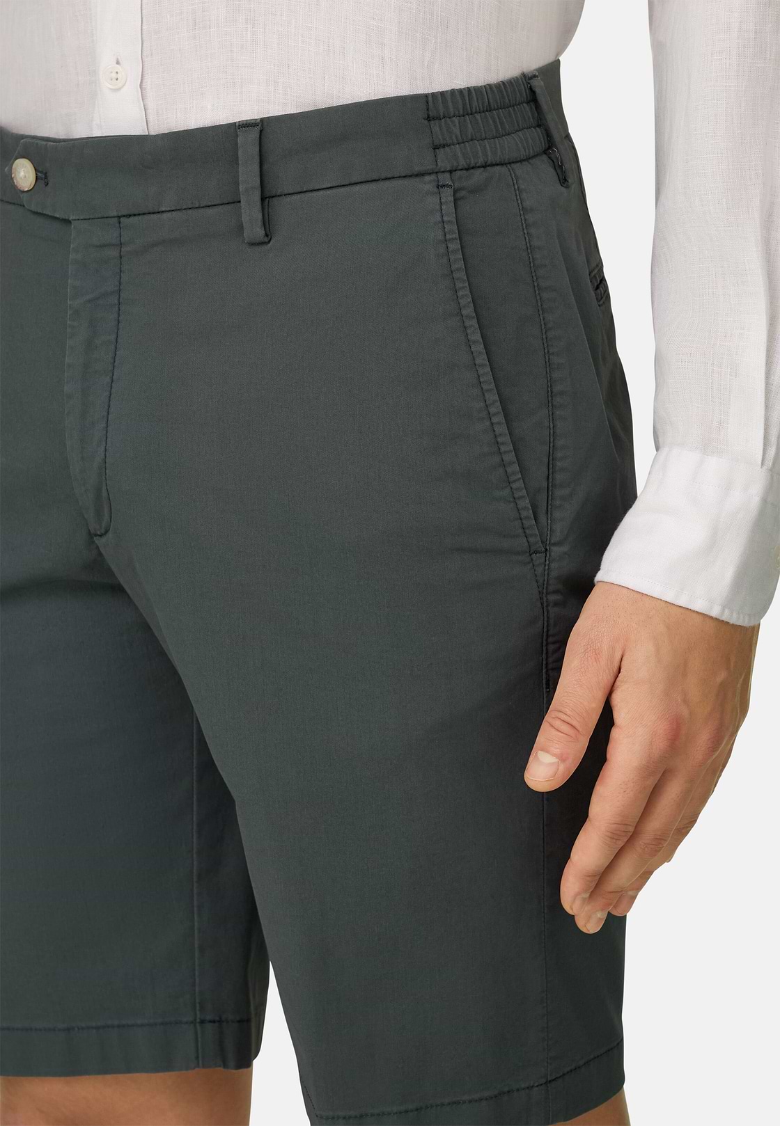 Bermudas in Stretch Cotton, Green, hi-res, 4