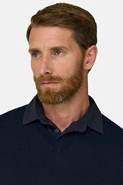 Pullover mit V-Ausschnitt aus extrafeiner Merinowolle, Navy blau, thumb, 3