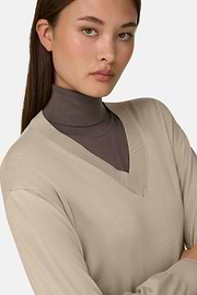 V-Neck Jumper in Merino Wool Silk, Sand, thumb, 3