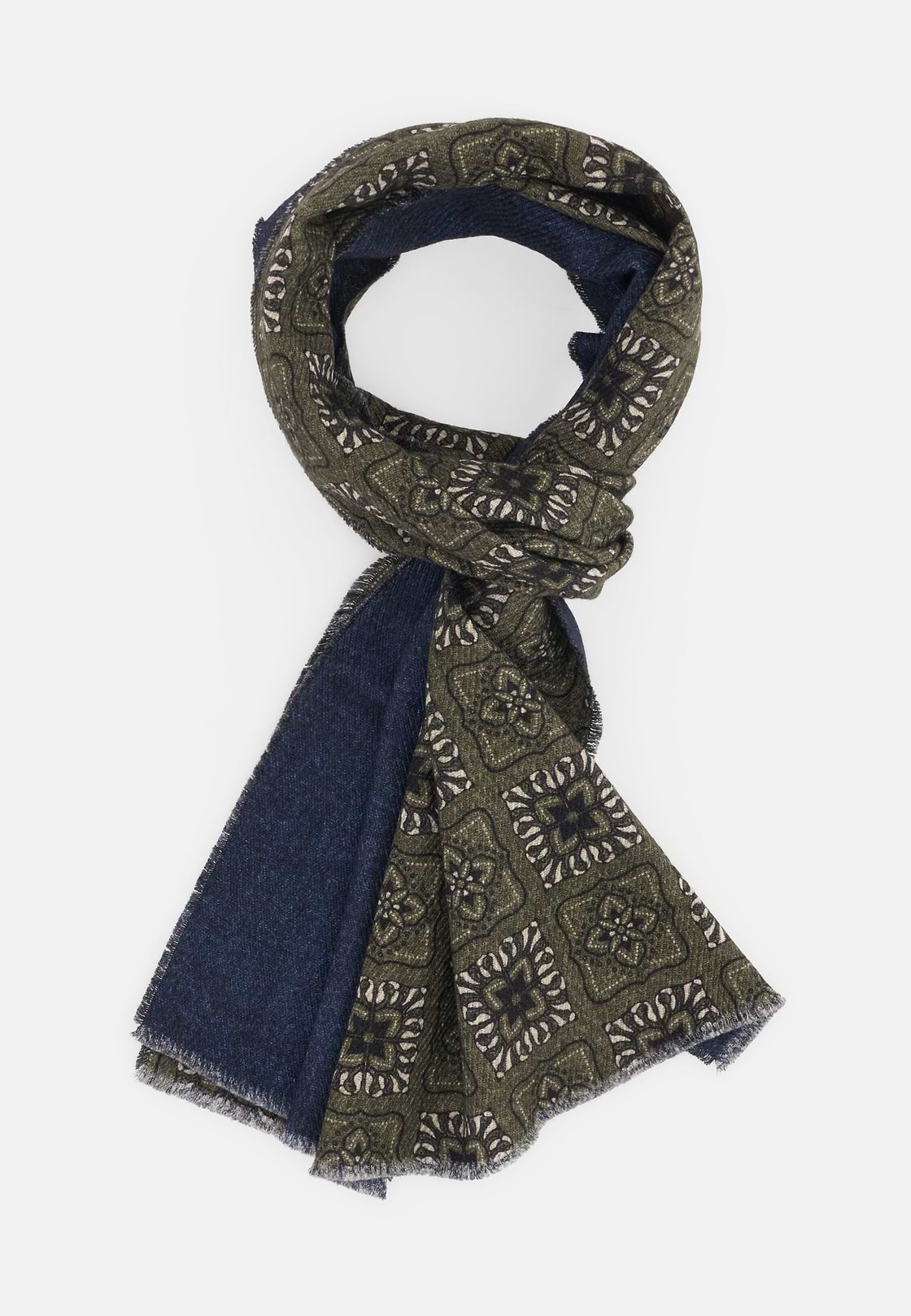 Scarf with Floral Pattern Print in Wool, Green, hi-res, 2