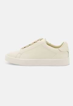Essence Trainers in Grained Leather