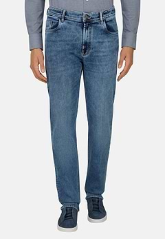 Niebieskie jeansy ze stretchem
