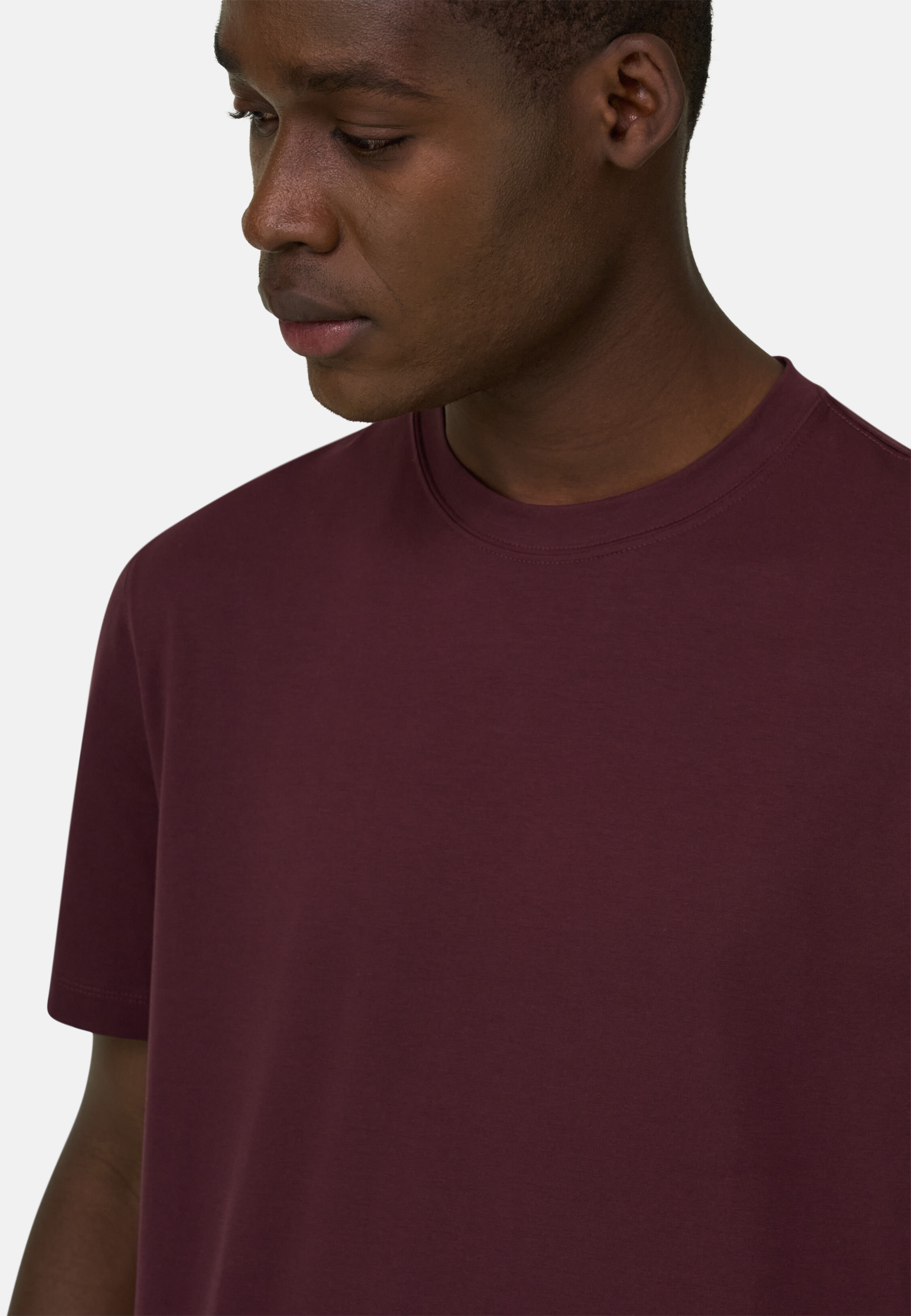 T-Shirt aus elastischer Supima-Baumwolle, Burgundy, hi-res, 4