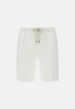 Bermudas in Linen