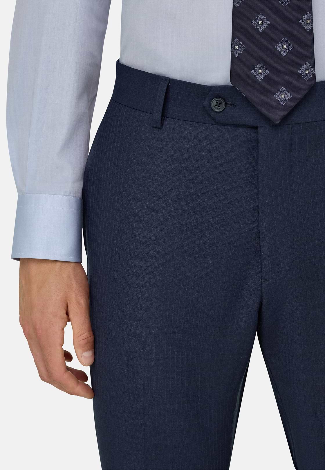 Suit in Stretch Wool Pinstripe, Navy blue, hi-res, 3