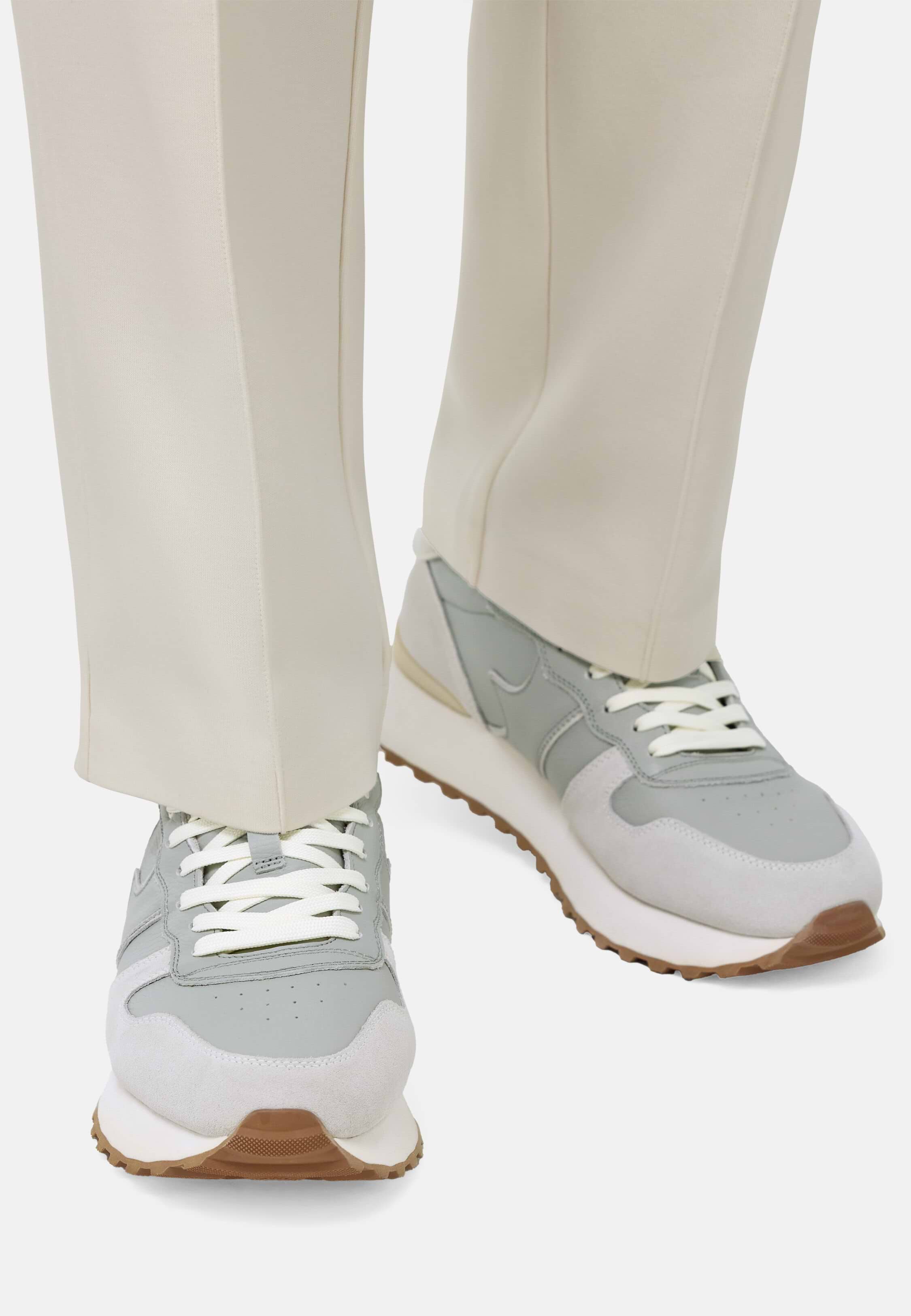 TumbledLeatherTrainers. shoes - Image 3