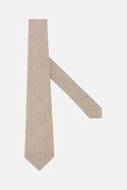 Jaime Lorente Formal Allure Look, , hi-res