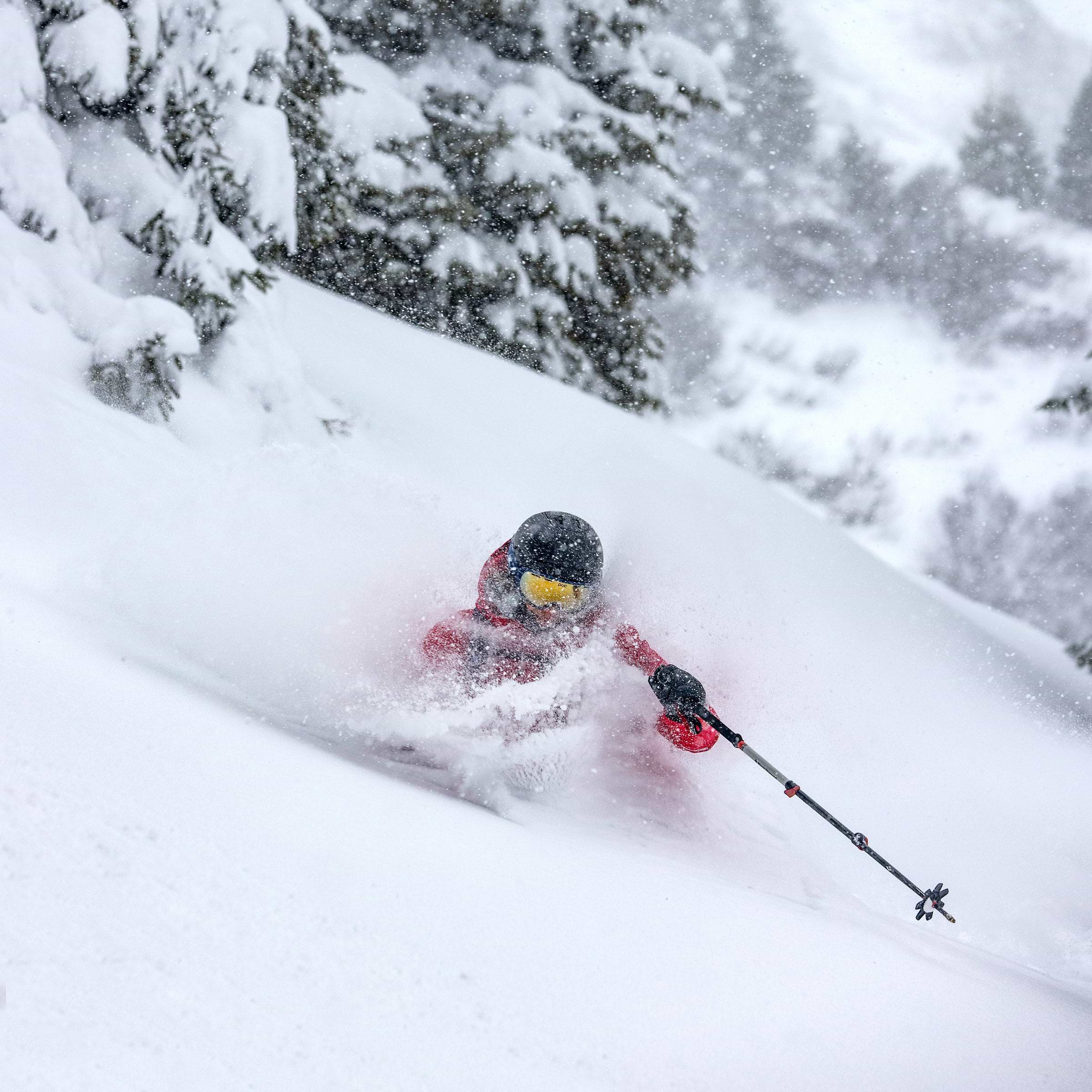High-performance shell jackets & pants for women | Stellar