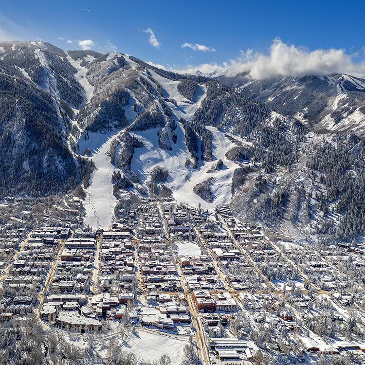 Aspen, Colorado Guide: Here's Where To Stay, Ski, and Eat In America's  Chicest Mountain Town