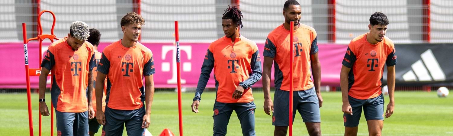 Luis Díaz entrenando con Bayern Múnich previo al partido amistoso ante Lyon en el Allianz Arena