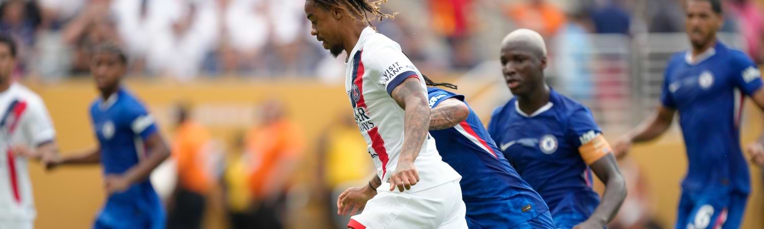 Partido PSG vs Chelsea en competiciones europeas 2025 con jugada destacada