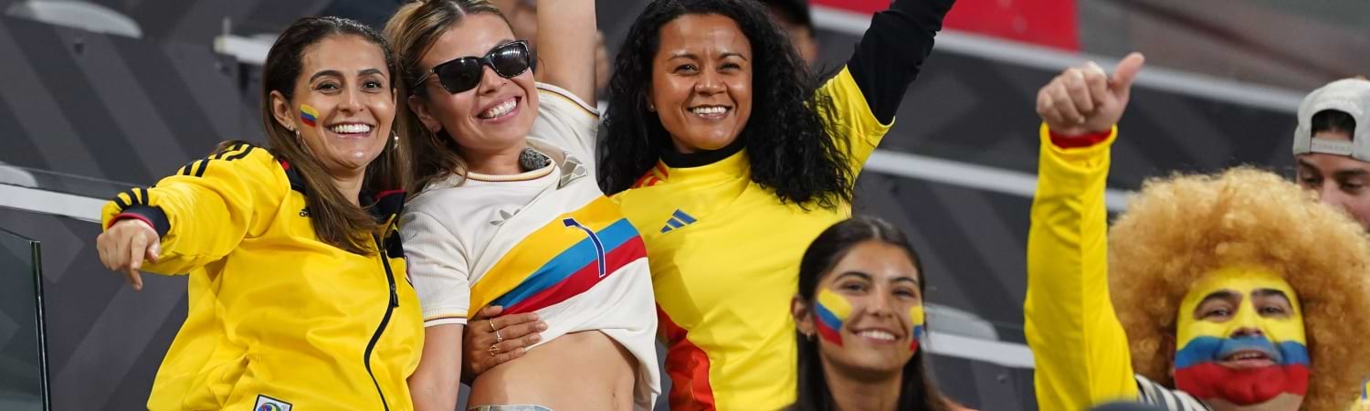 Fans de la selección colombiana en un partido de Canadá vs Colombia